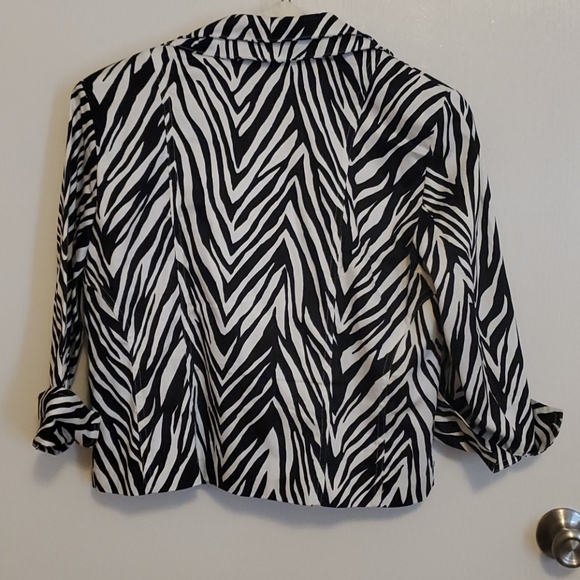 jacket - Picture 3 of 4